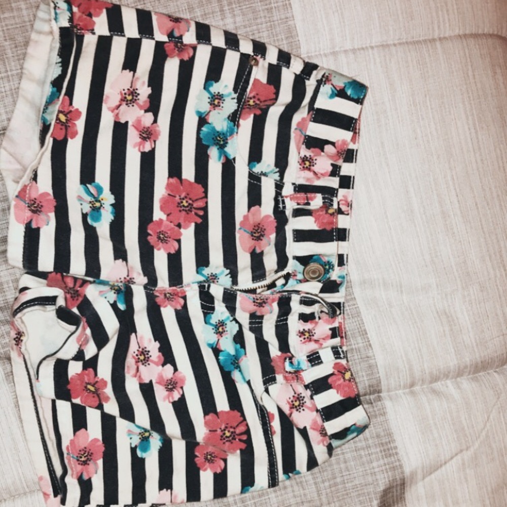 shorts💗💗💗💗.